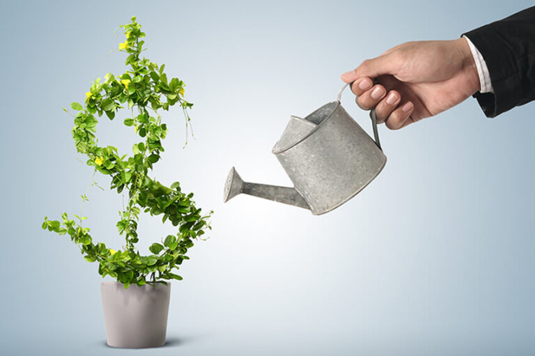 Como investir com queda da Selic