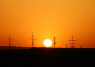 Aumento na conta de luz gera forte demanda por energia solar