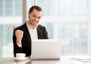 Openeem e Parada Vendrami realizam pagamento a 161 investidores da Bloxs