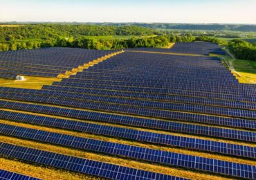 Boom da energia solar: geração distribuída cria mercado bilionário no Brasil